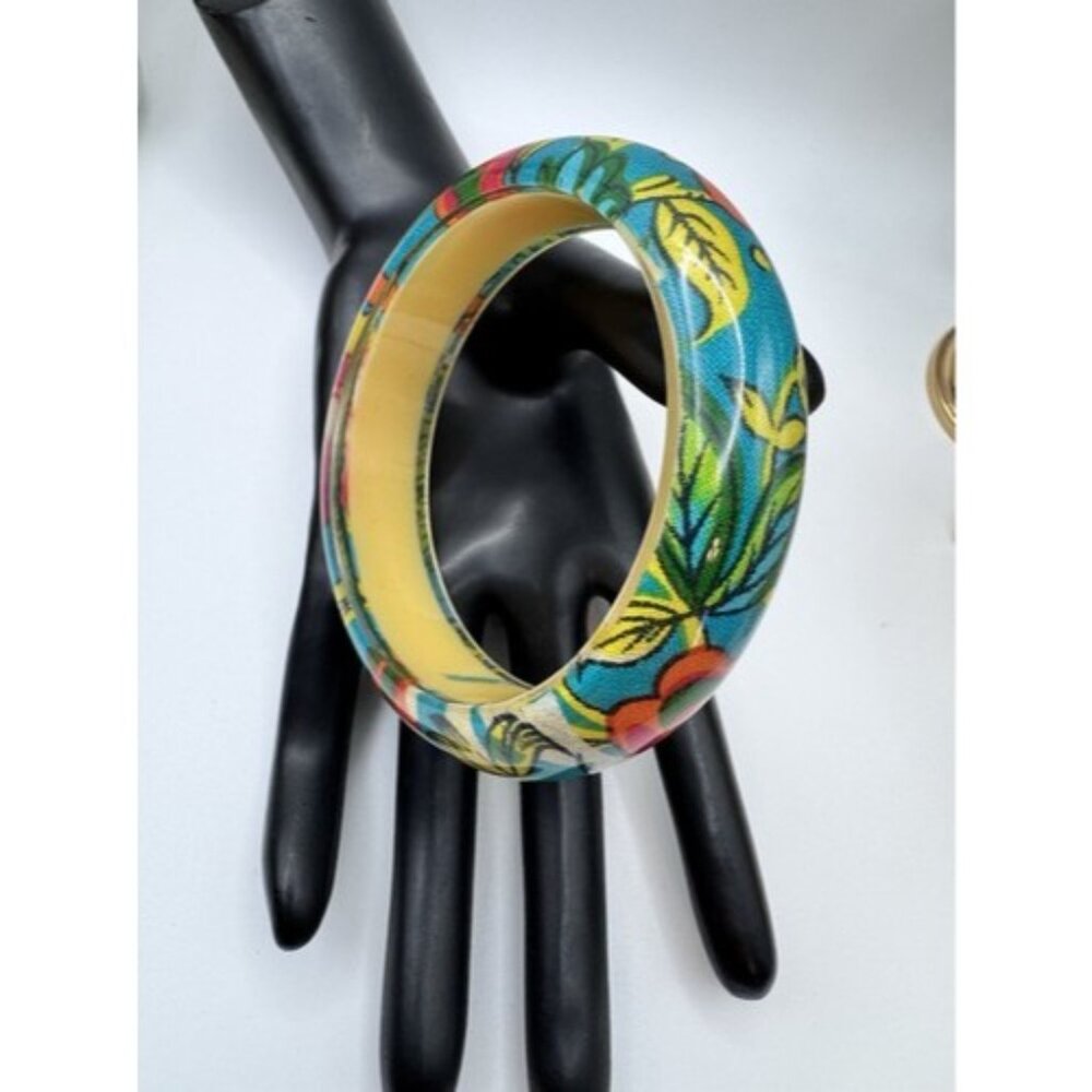 Authentic Lucite Floral Bangle Bracelets 8" Around Beautiful Vintage Boho - Picture 11 of 11